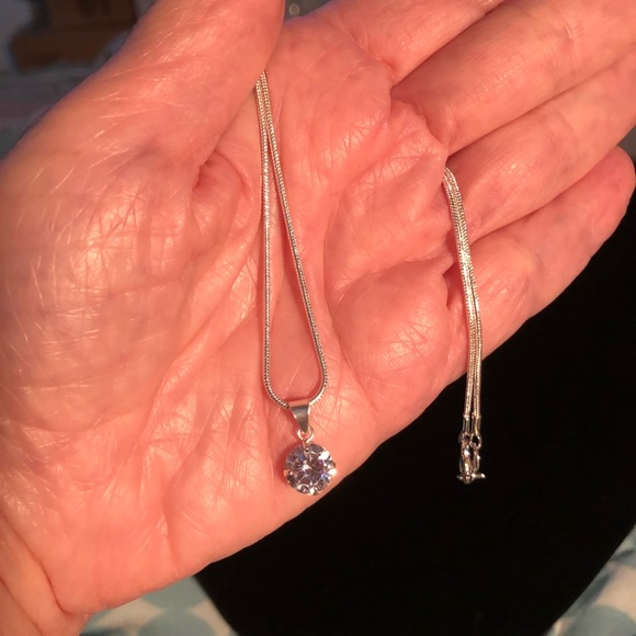 NWT Beautifully crafted Round Diamond simulant - Picture 7 of 12